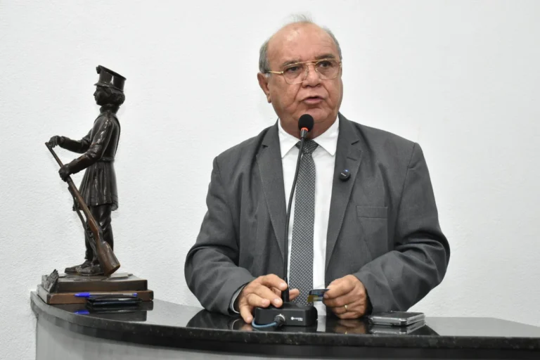 Vereador cobra esclarecimento da Coelba sobre quedas frequentes de energia