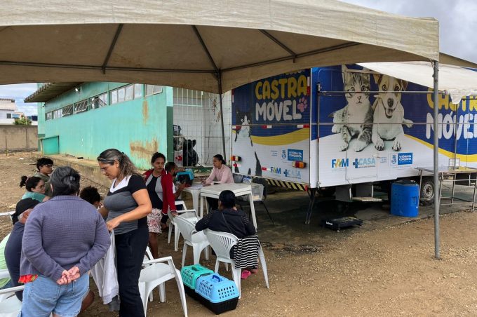 Castramóvel chega ao Conveima I e realiza castração e microchipagem de cães machos e gatos até este sábado, 28