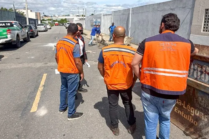 Defesa Civil inspeciona prédio na Avenida Otávio Santos e recebe garantias da construtora responsável pela obra