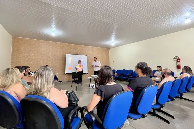 Governo Municipal promove formação para trabalhadores das unidades de acolhimento de Vitória da Conquista