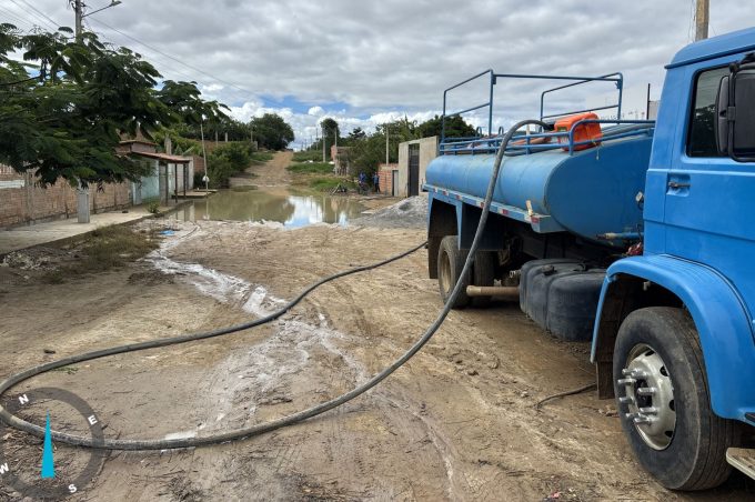 Operação conjunta de bombeamento de água avança no Vila Elisa e será ampliada para outras áreas do município