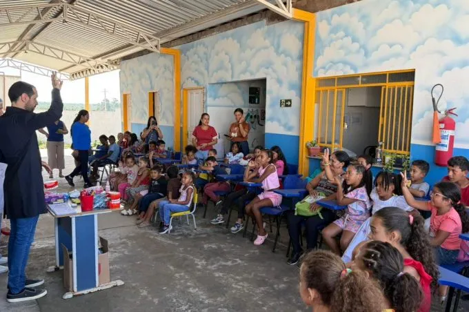Prefeitura comemora Dia Mundial da Saúde Bucal em escolas municipais e unidades de saúde