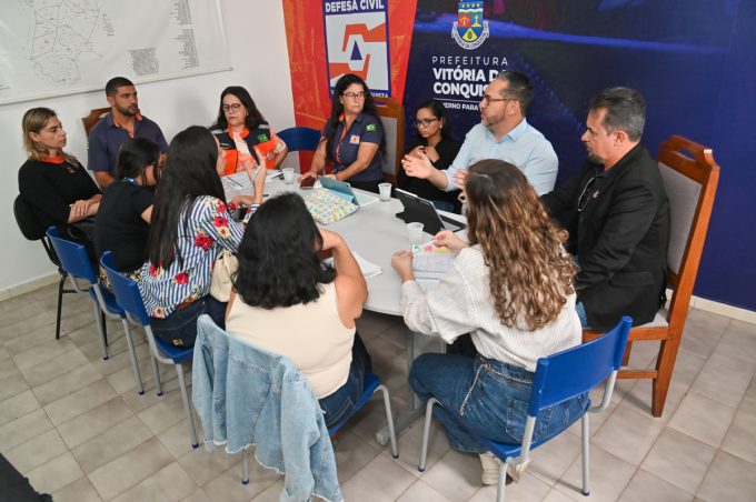 Secretarias de Vitória da Conquista discutem estratégia para atender afetados pelas chuvas