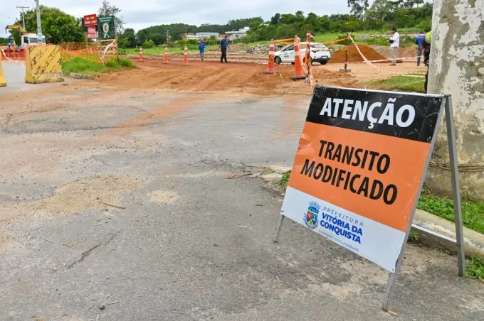 Prefeitura mantém ações emergenciais em resposta aos danos da chuva em Vitória da Conquista