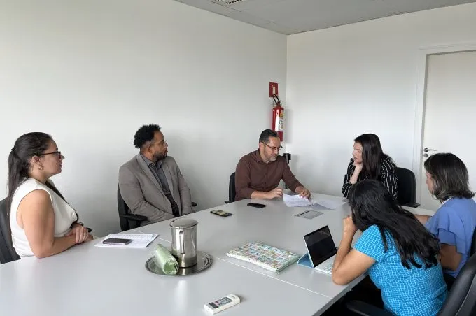 Semdes e DPU alinham fluxos para atendimento de demandas da assistência social em Vitória da Conquista