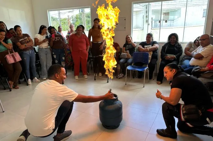 Smed realiza treinamento de combate a incêndio e primeiros socorros para profissionais do CEI da Limeira