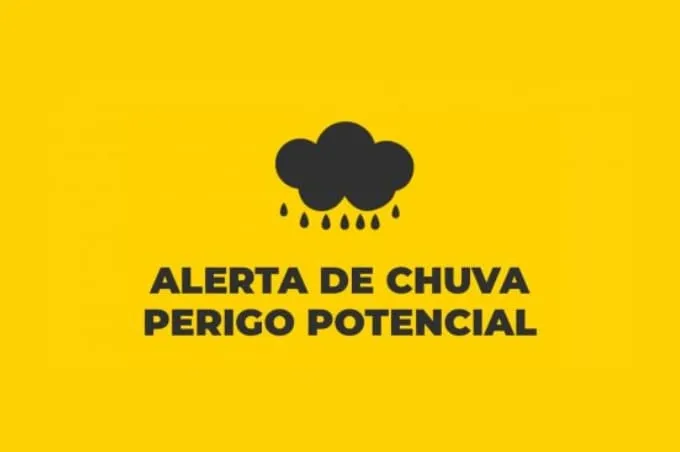 Vitória da Conquista passa de alerta laranja para amarelo mas ainda tem previsão de chuva intensa