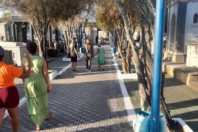 Cemitério deve fazer três notificações, antes de transferir restos mortais por inadimplência