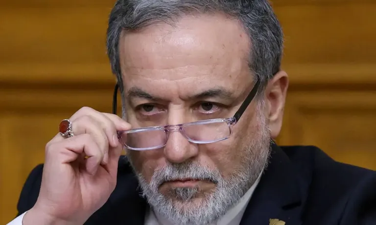 Irã analisa proposta dos EUA, mas não tem interesse em conversações