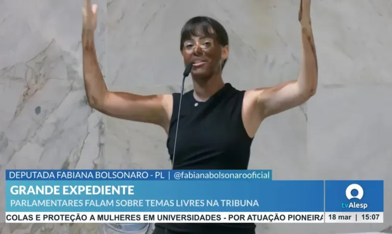Deputados pedem cassação de Fabiana Bolsonaro por blackface na Alesp