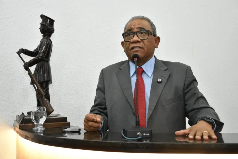 Temas abordados na sessão alusiva ao Dia Internacional da Mulher são destacados por vereador