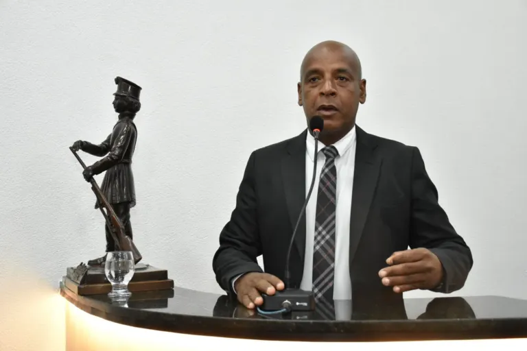 Congestionamentos na entrada de Feira de Santana chegam a 5 km de extensão