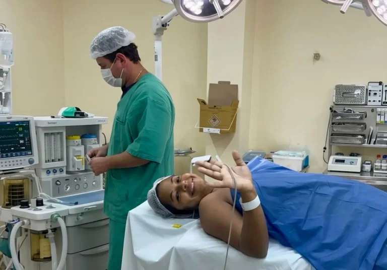 Alagoinhas realiza primeiras mamoplastias redutoras pelo SUS