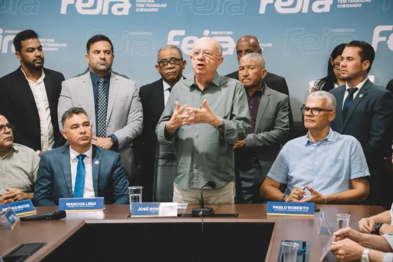 Câmara prestigia assinatura de edital para construção do Hospital Municipal