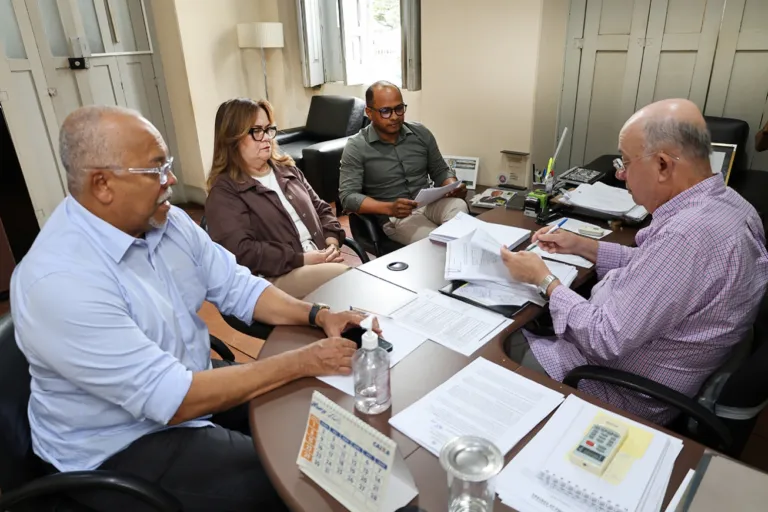 Assinados novos contratos com agências responsáveis pela publicidade institucional da Prefeitura