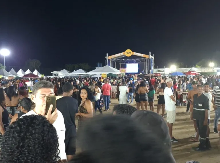 Campo de futebol da Matinha é aprovado pelo público como novo espaço da Festa de Emancipação