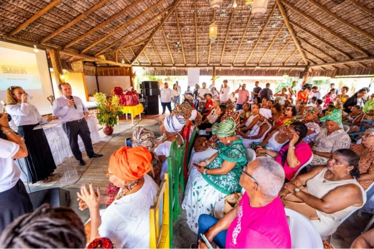 Baianas de acarajé recebem certificados de qualificação