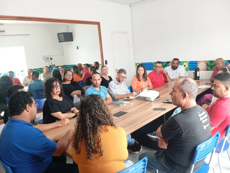 Diálogo discute participação da agricultura familiar no fornecimento da merenda escolar em Juazeiro