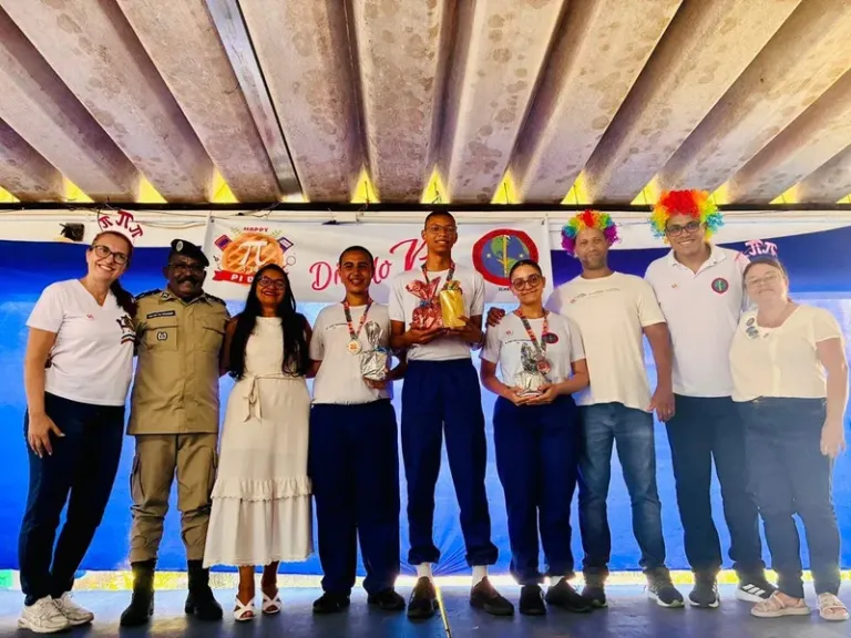 Colégio da Polícia Militar de Ilhéus celebra o “Dia do Pi” com quebra de recordes de memorização