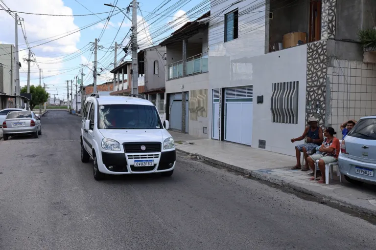 Pavimentação da Rua Hidrolândia e de trecho da Rua São Salvador já está concluída