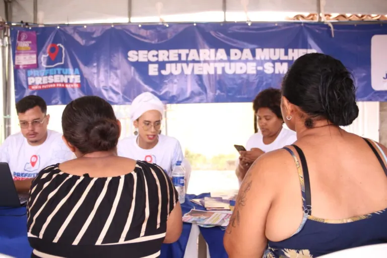 Prefeitura Presente leva serviços de cidadania e fortalecimento de direitos para mulheres e jovens em Abóbora neste sábado (21)