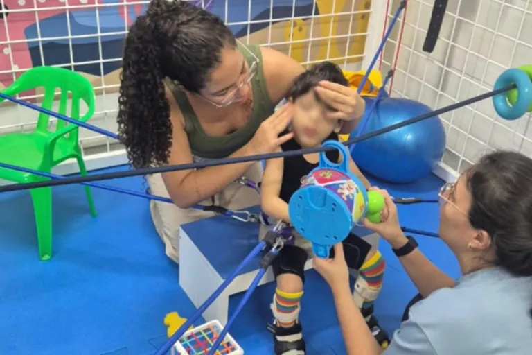Hospital da Mulher reforça cuidado humanizado para crianças com Síndrome de Down em Feira