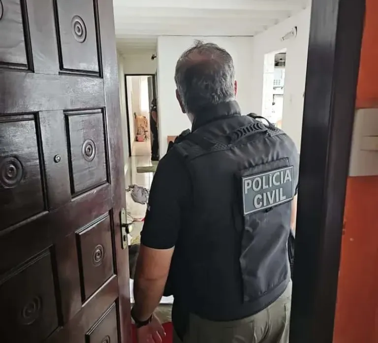 Mulher investigada por stalking e outros crimes é presa em Araci