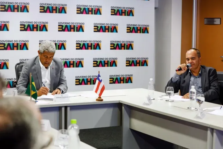 Governador recebe prefeito de Jaborandi e discute demandas do município