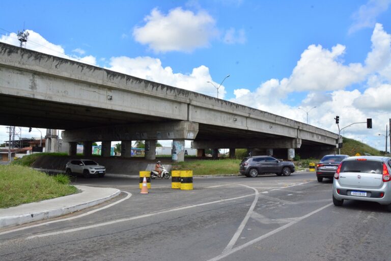 SMT conclui modificações no trânsito do entorno do viaduto da Cerb até a próxima semana