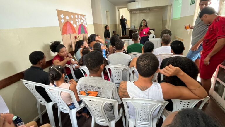 Secretaria da Mulher orienta adolescentes em cumprimento de medida socioeducativa e seus familiares