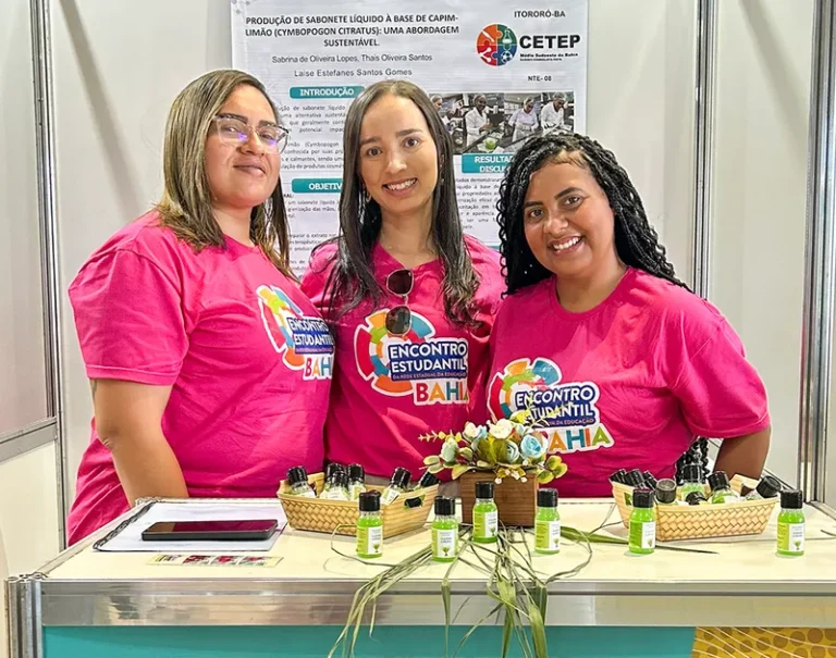 Jovens cientistas de Itororó produzem sabonete à base de capim-limão