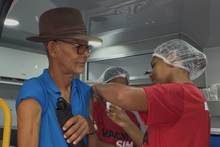 Secretaria de Saúde aplicou mais de 2 mil doses contra a gripe no fim de semana