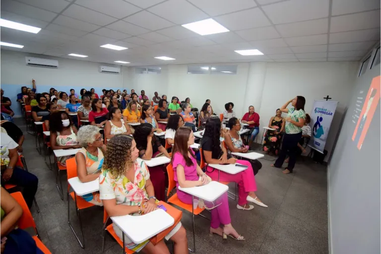 Prefeitura inicia programação do Mês da Mulher com 395 vagas de emprego exclusivas em Salvador