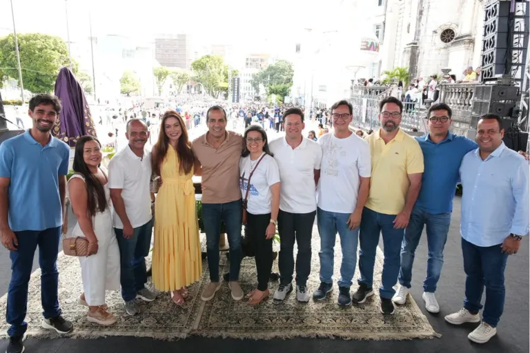 Na Caminhada Penitencial 2026, Bruno Reis homenageia o Dia Internacional da Mulher