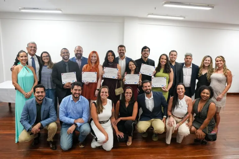 Escola de Saúde Pública de Salvador forma 23 médicos especialistas em programas de residência