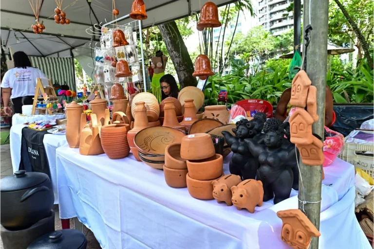 Pequenos empreendedores levam diversidade de produtos regionais à feira da XIII Semana do Artesão no Campo Grande