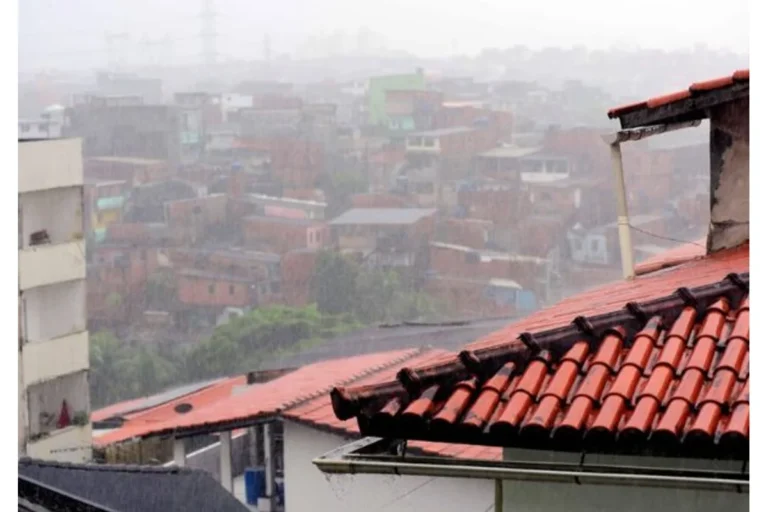 Defesa Civil eleva nível operacional de observação para atenção após fortes chuvas em Salvador