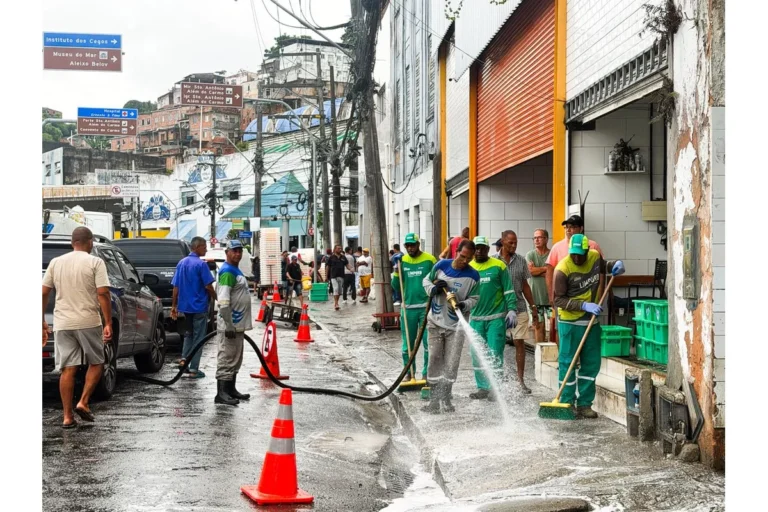 Limpurb intensifica lavagem em feiras e mercados municipais para a Semana Santa