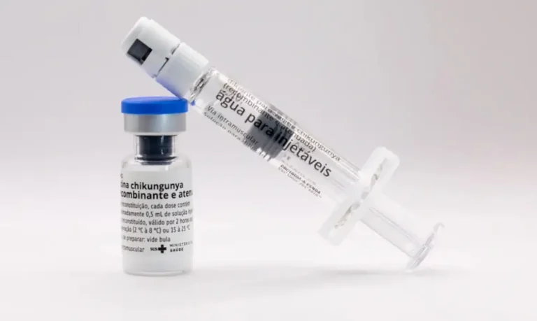 População de Dourados (MS) começa a receber vacina contra chikungunya