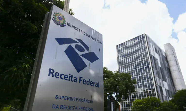 Receita regulamenta tributação mínima de 15% para multinacionais