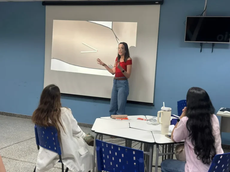 Alagoinhas capacita médicos para implantar contraceptivos de longa duração