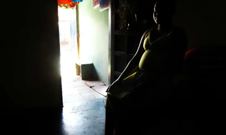 Pré-natal integral é menor entre indígenas e mulheres com pouco estudo