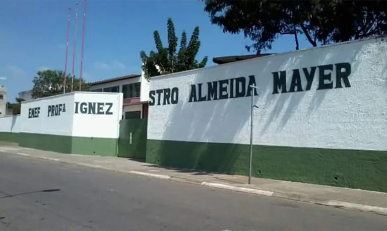 Professora sofre ferimentos durante ataque a uma escola em Suzano