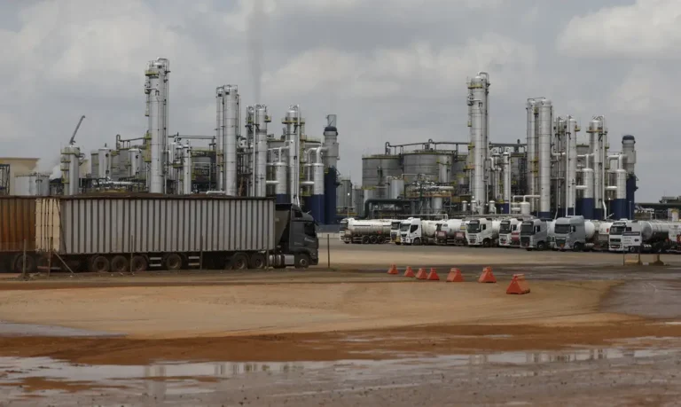 Conferência na Colômbia discute menor uso de combustíveis fósseis