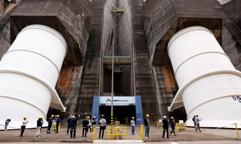 Diretor brasileiro de Itaipu garante tarifa reduzida em 2027