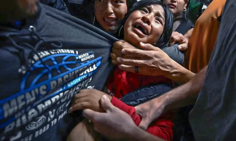 EUA: foto do ano do World Press Photo mostra família separada pelo ICE