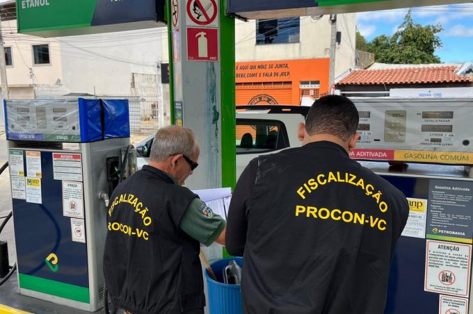 Em operação conjunta, Procon e ANP fiscalizam postos de combustíveis em Vitória da Conquista