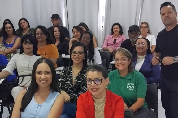 Empreendedores participam de treinamento sobre estratégias digitais na Secretaria de Desenvolvimento Econômico