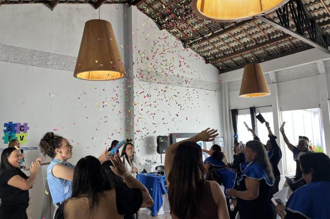 Prefeitura incentiva autonomia da pessoa idosa com certificação em cursos de inclusão digital