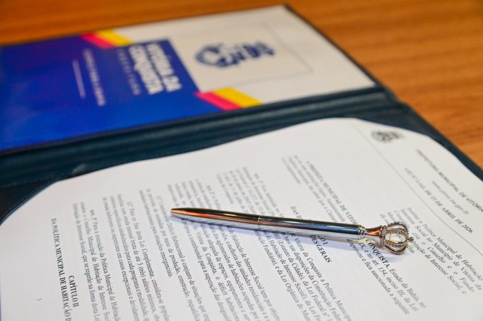 Prefeitura sanciona lei que altera data-base de atualização salarial dos profissionais da educação para 1º de janeiro